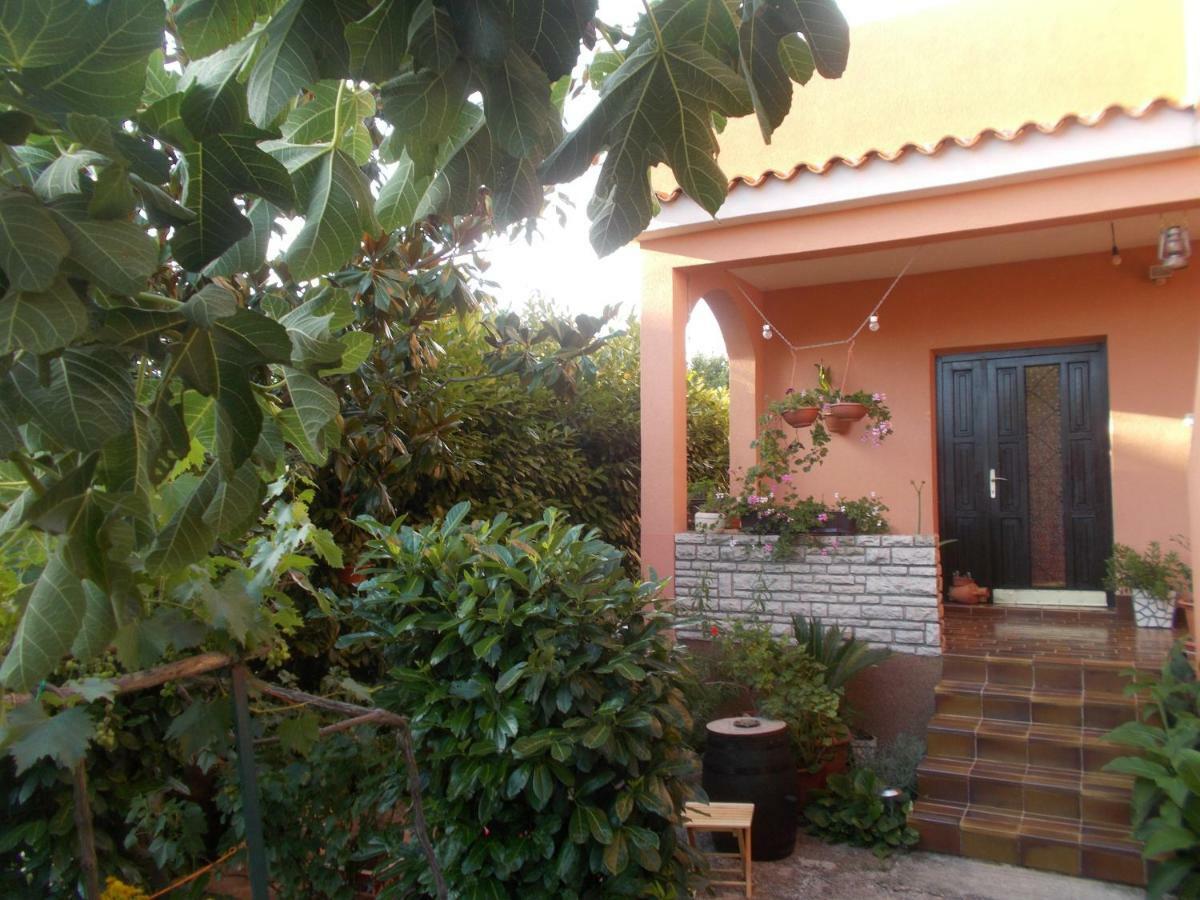 Ella Apartment Pula Exterior photo